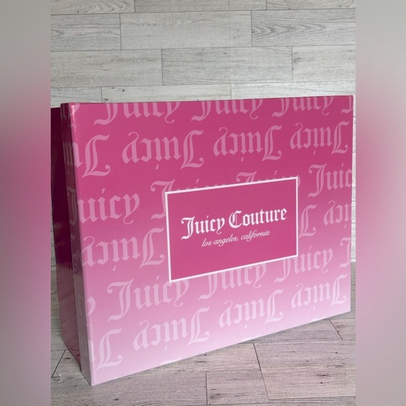 Juicy Couture Gift Set - Picture 5 of 7